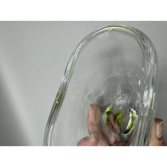 Vintage SIGNED Kosta LG 235 Clear Art Glass Vase Engraved Boat Decoration - Picture 11 of 11